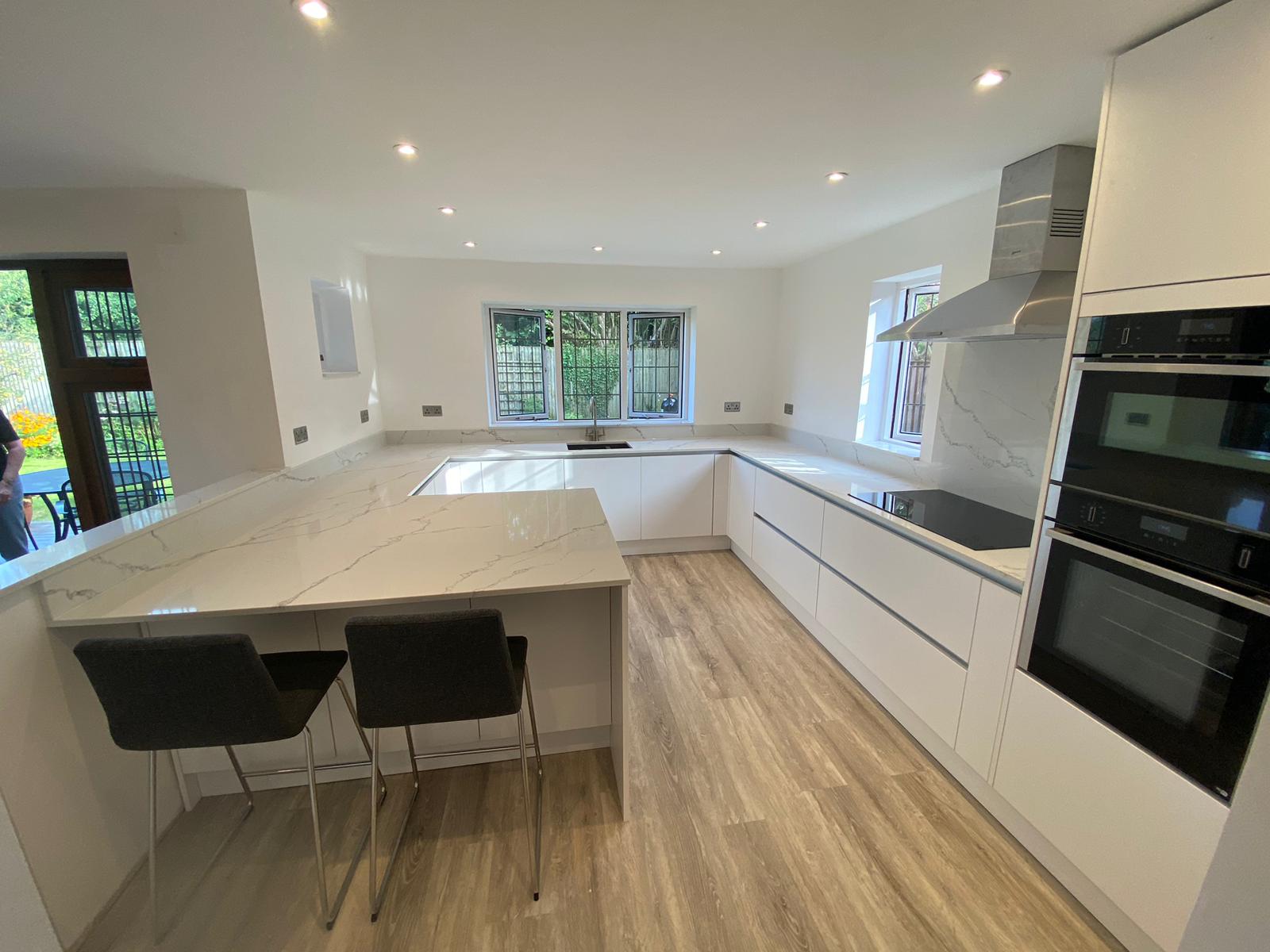 Matt Painted Slab Kitchen in Drayton St Leonard